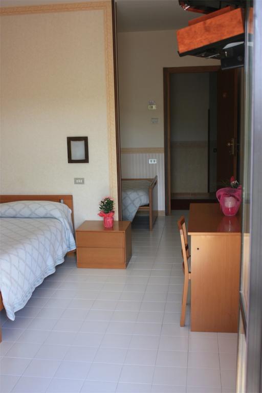 Hotel Ristorante La Bilancia Loreto Aprutino Rom bilde